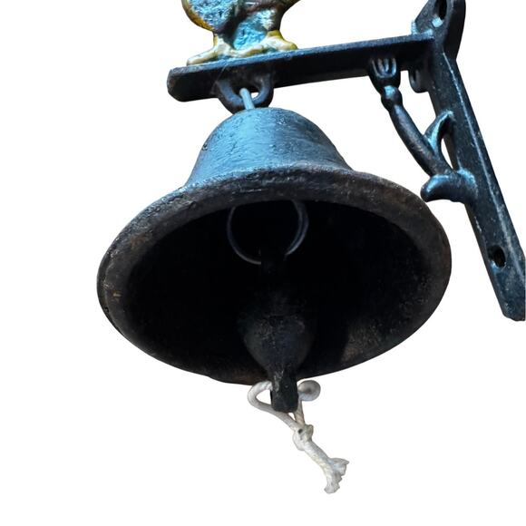 Vintage Cast Iron Rooster Dinner Bell Wall Mounted Hand Painted Door Bell - Picture 5 of 6